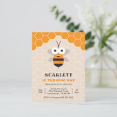 Eerste Verjaardag Schattige Honey Bee Honeycomb Uitnodiging Briefkaart (Staand voorkant)