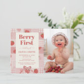 Eerste verjaardag van bes met roze strik en leuke  kaart (Staand voorkant)