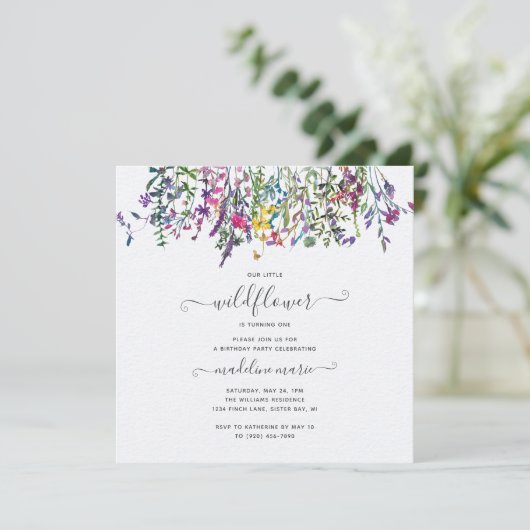 Eerste verjaardag van de kleine wilde bloemen kaart (Staand voorkant)