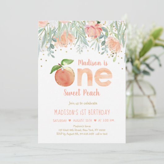 Eerste verjaardag van een meisje met een fijne pea kaart (Staand voorkant)