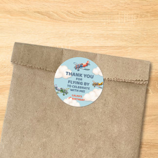 Eerste verjaardag van kleine piloot ronde sticker