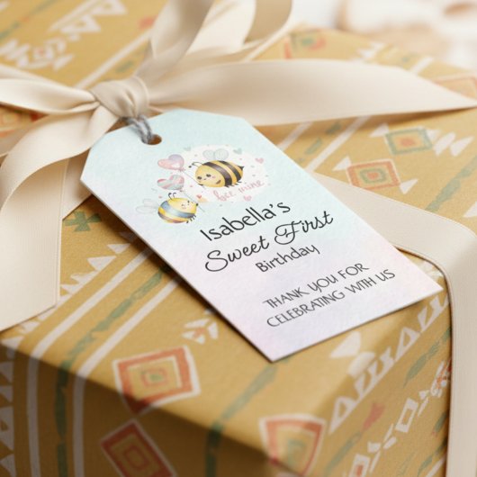 Eerste verjaardag van Sweet Bee gepersonaliseerd  Cadeaulabel