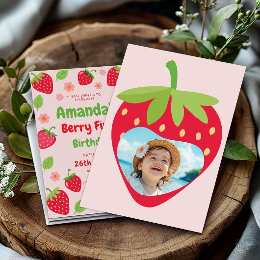 Eerste verjaardagsfeestje van aardbei, foto kaart