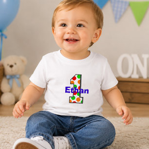 Eerste verjaardagsshirt met regenboogstippen