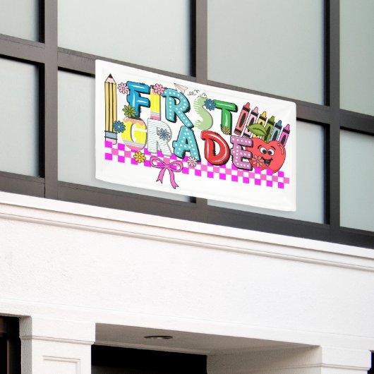 Eerstegraads typografie spandoek (Buitenkant Gebouw)