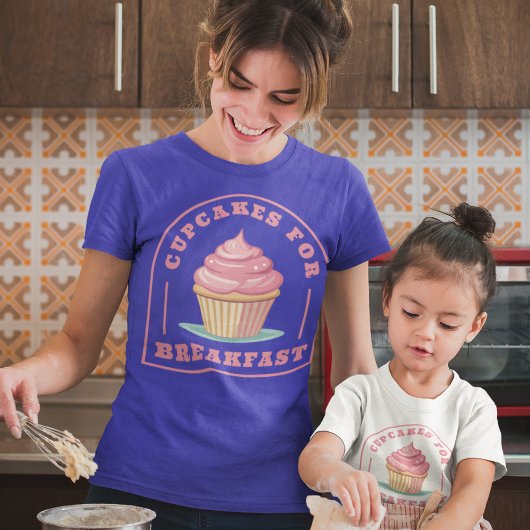 Eet cupcakes voor het ontbijt t-shirt