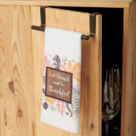 Eet Drink en wees dankbaar Theedoek<br><div class="desc">Schetsen van herfst en herfstbladeren en bessen in bruin,  koraal,  goud en groen accent deze keukenhanddoek. Perfect voor Thanksgiving,  herfst of herfstdecor. OVEREENKOMENDE objecten in ons collectie.</div>