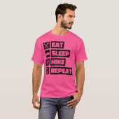 Eet slaap Hike Herhaal. Grappig wandelen T-shirt (Voorkant volledig)