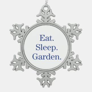 Eet. Slaap. Tuin. Tin Sneeuwvlok Ornament