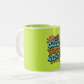 Eet Slaap Yoga Herhaal Typografie Tweekleurige Koffiemok (Voorkant links)