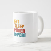 Eet slaapkracht herhaal grappig grote koffiekop (Voorkant rechts)