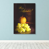 Eet smakelijk! Appel en druiven Wall Art Canvas Afdruk (Insitu (Houten vloer))