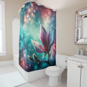 Eetherische Magnolia: regendruppels op bloemblaadj Douchegordijn (In situ)