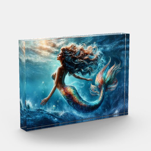 Eetherische waterzeemeermin schoonheid in diep bla fotoblokken (Links)