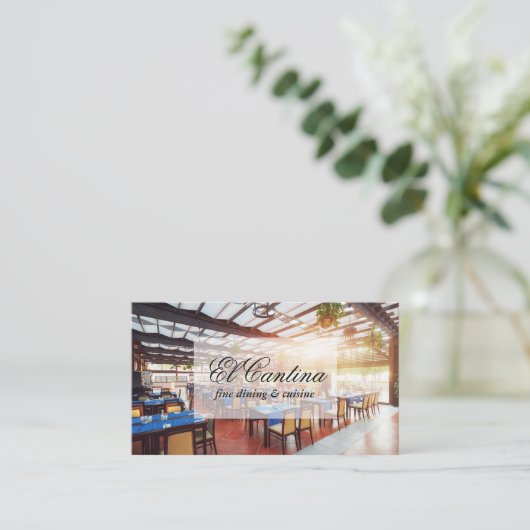 Eetzaal van het restaurant visitekaartje (Staand voorkant)