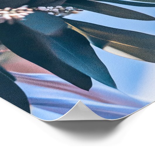 Eeuwige bloesems: bruiloftsboeket in een tuin poster (Hoek)