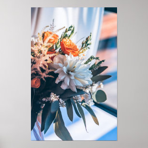 Eeuwige bloesems: bruiloftsboeket in een tuin poster