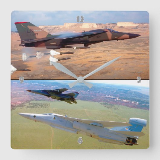 EF-111 RAVEN en F-111 AARDVARK Vierkante Klok (Voorkant)