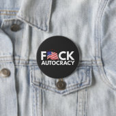 Eff autocratie in witte tekst ronde button 7,6 cm (In situ)