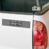 Eff Rond En Ontdek – Gunmetal. Bumpersticker (Op Truck)