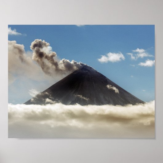 Effectieve uitbarsting Klyuchevskoy Volcano. Kamch Poster (Voorkant)