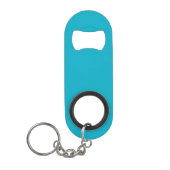 Effen helderblauwe achtergrond met een gladde text mini flessenopener (Voorkant)