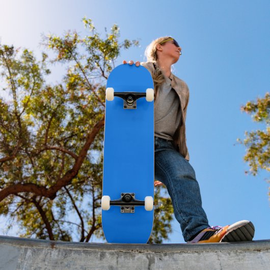 Effene Azuurblauwe Kleur Achtergrond Persoonlijk Skateboard (Buiten 1)