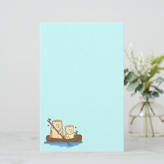 Egel-koppel dat op een houten boot vaart briefpapier (Staand voorkant)