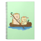 Egel-koppel dat op een houten boot vaart notitieboek (Voorkant)