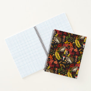 Egels en herfst bosflora op zwart notitieboek