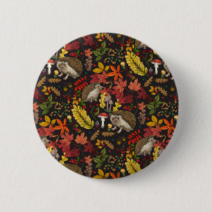 Egels en herfst bosflora op zwart ronde button 5,7 cm