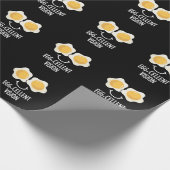 Egg cellent Vision Funny Egg Pun Dark BG Cadeaupapier (Hoek)