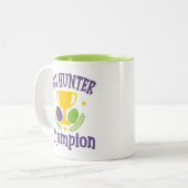 Egg Hunter Champion Moderne Paasvakantie Tweekleurige Koffiemok (Voorkant links)