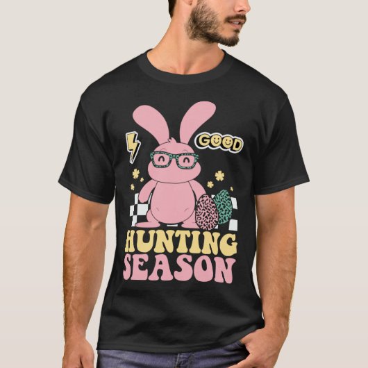 Egg Hunting Season Bunny Kids Adults Retro Groovy  T-shirt (Voorkant)