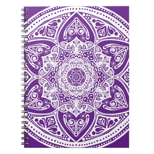 Eggplant Mandala Notitieboek (Voorkant)