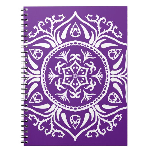 Eggplant Mandala Notitieboek (Voorkant)