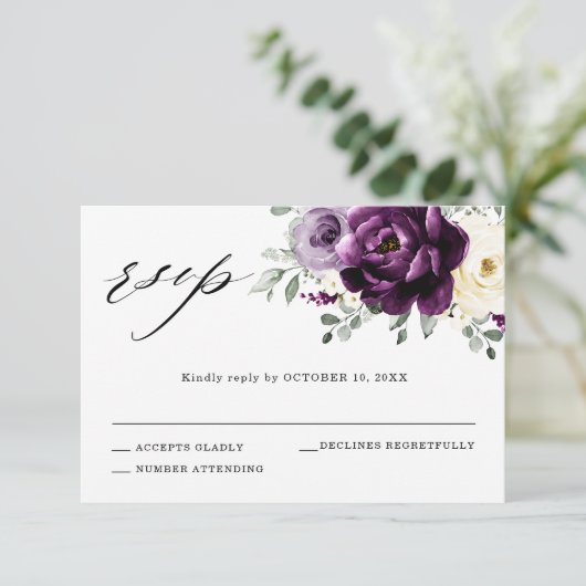 Eggplant Paars Plum Ivory White Floral Wedding RSVP Kaartje (Staand voorkant)