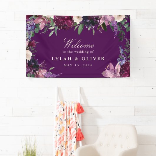 Eggplant Paarse Floral Wedding Welcome Banner (Insitu)