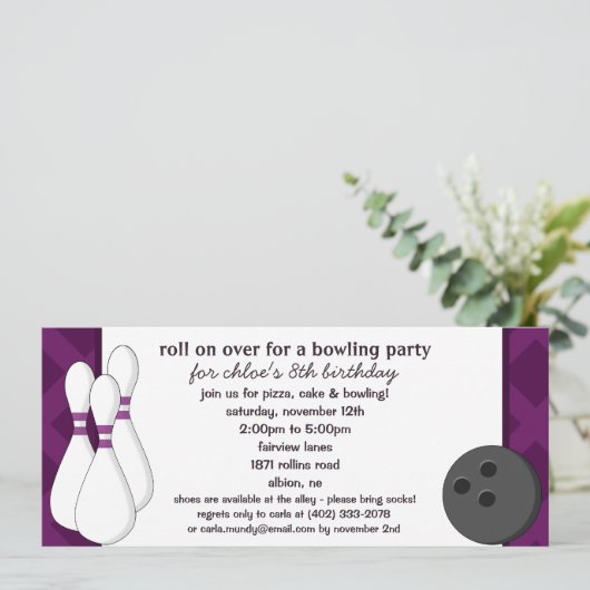 Eggplant Roll on Over Bowling Birthday Part Kaart (Staand voorkant)