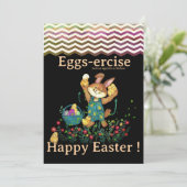 Eggs-ercise Bunny en kippen Paasvakantie Kaart (Staand voorkant)