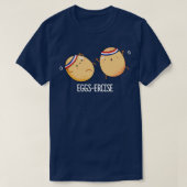 Eggsercise Funny Aerobic Eggs Pun Dark BG T-shirt (Design voorkant)