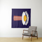 Eggstraterrestrisch met tekst wandkleed (In Situ (horizontaal))