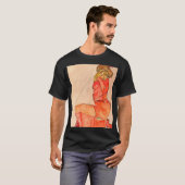 Egon Schiele - neeling Vrouw in Oranje rode dress T-shirt (Voorkant volledig)
