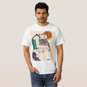 Egon Schiele - vrouw met legerwerk T-shirt (Voorkant volledig)