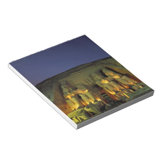 Egypte, Abu Simbel, kolossale cijfers van Ramesses Notitieblok (Schuin)