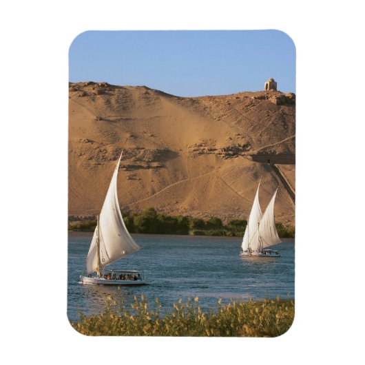 Egypte, Aswan, Nijl, Felucca-zeilboten, Magneet (Verticaal)