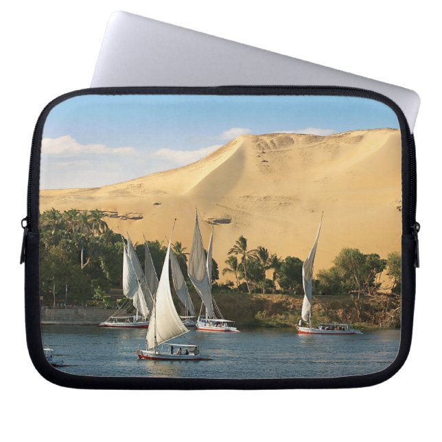 Egypte, Aswan, Nile River, Felucca-zeilboten, 2 Laptop Sleeve (Voorkant)