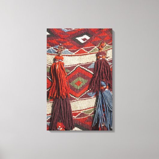 Egypte, Giza. Kamelendeken bij de Piramides van Canvas Afdruk (Voorkant)