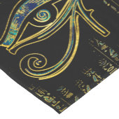 Egyptisch oog van Horus over hiërogliefen en marme Korte Tafelloper (Hoek)