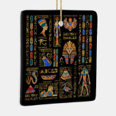 Egyptische hiërogliefen en godheden in zwart keramisch ornament (Rechts)